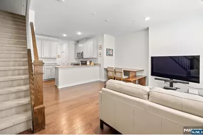 11 Leahy Drive, Wood Ridge, NJ 07075 - Photo 5