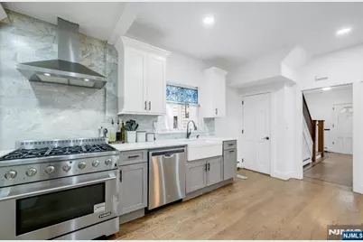 49 Walnut Street, Rutherford, NJ 07070 - Photo 17