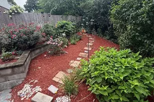81 Grayson Pl, Teaneck Township, NJ 07666 - Photo 11