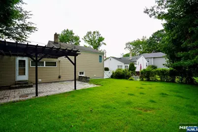 154 Jefferson Avenue, River Edge, NJ 07661 - Photo 29