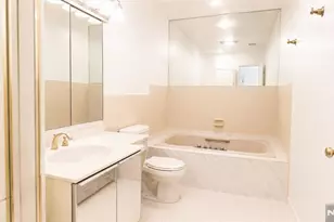300 Gorge Road 53, Cliffside Park, NJ 07010 - Photo 17