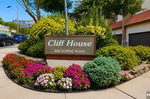 300 Gorge Road 53, Cliffside Park, NJ 07010 - Photo 3