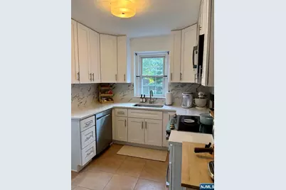 217 Prospect Avenue 5-2A #5-2A, Cranford Township, NJ 07016 - Photo 7