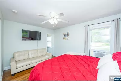 160 Mt Vernon Street, Ridgefield Park, NJ 07660 - Photo 21