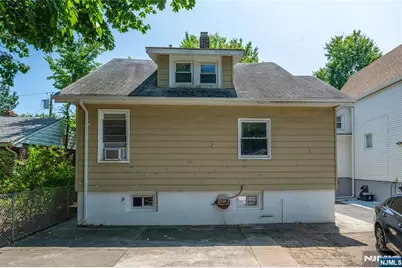 160 Mt Vernon Street, Ridgefield Park, NJ 07660 - Photo 17