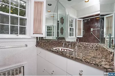 153 Glenwood Avenue, Leonia, NJ 07605 - Photo 33