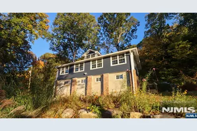 20 Mt Crest Road, Jefferson Township, NJ 07438 - Photo 3