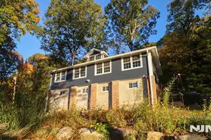 20 Mt Crest Rd, Jefferson Township, NJ 07438 - Photo 3