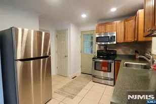 20 Mt Crest Rd, Jefferson Township, NJ 07438 - Photo 7