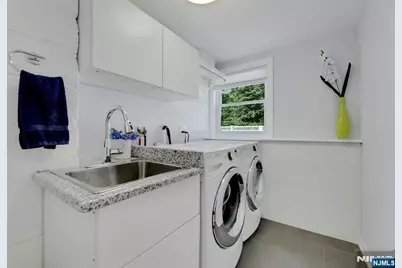 15-10 Mandon Place, Fair Lawn, NJ 07410 - Photo 25
