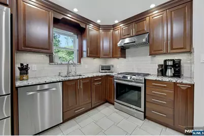 15-10 Mandon Place, Fair Lawn, NJ 07410 - Photo 9