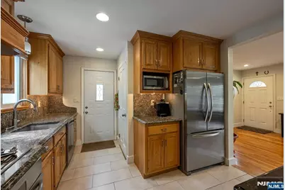49 Rutherford Place, Montvale, NJ 07645 - Photo 9