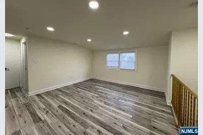 51 Echo Place 2nd Fl #2nd fl, Elmwood Park, NJ 07407 - Photo 21