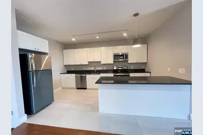 116 Essex Street 202 #202, Hackensack, NJ 07601 - Photo 5