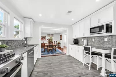 256 Van Buren Avenue, Teaneck Township, NJ 07666 - Photo 15
