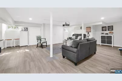 256 Van Buren Avenue, Teaneck Township, NJ 07666 - Photo 33