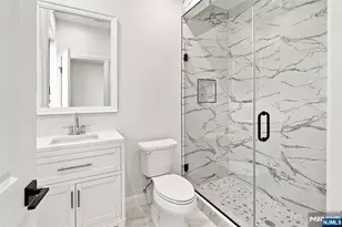 295 Georgian Dr, Paramus, NJ 07652 - Photo 37