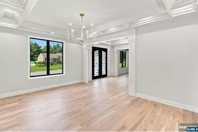 295 Georgian Drive, Paramus, NJ 07652 - Photo 7