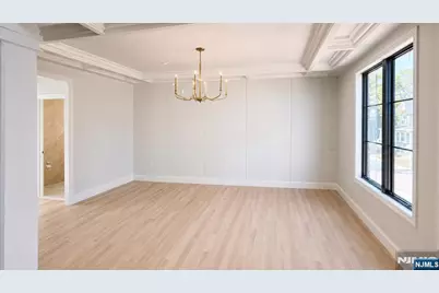 295 Georgian Drive, Paramus, NJ 07652 - Photo 5