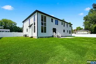295 Georgian Dr, Paramus, NJ 07652 - Photo 49