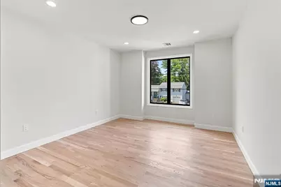 295 Georgian Drive, Paramus, NJ 07652 - Photo 31
