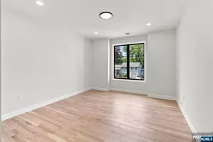 295 Georgian Dr, Paramus, NJ 07652 - Photo 31