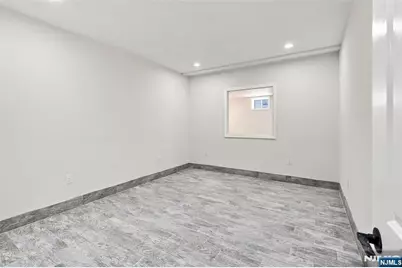 295 Georgian Drive, Paramus, NJ 07652 - Photo 47