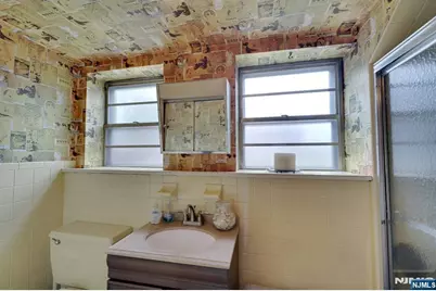 1527 10th Street, Fort Lee, NJ 07024 - Photo 29