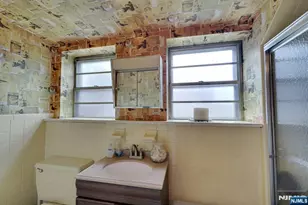 1527 10th St, Fort Lee, NJ 07024 - Photo 29
