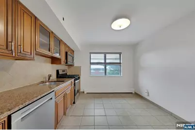 1527 10th Street, Fort Lee, NJ 07024 - Photo 23