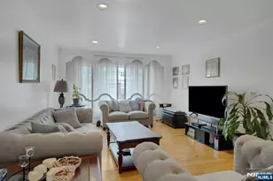 1527 10th St, Fort Lee, NJ 07024 - Photo 3