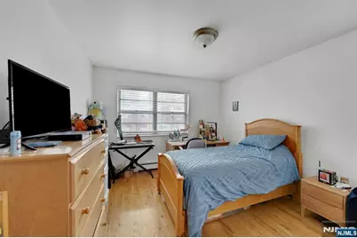 1527 10th Street, Fort Lee, NJ 07024 - Photo 9