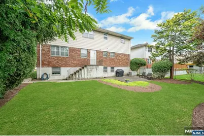 1527 10th Street, Fort Lee, NJ 07024 - Photo 33
