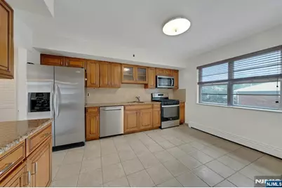 1527 10th Street, Fort Lee, NJ 07024 - Photo 25