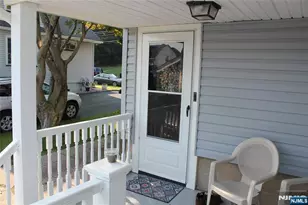 81 Savoy Pl 2nd Floor, Prospect Park, NJ 07508 - Photo 3