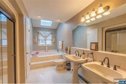 6 Livi Court 1 #1, Elmwood Park, NJ 07407 - Photo 21