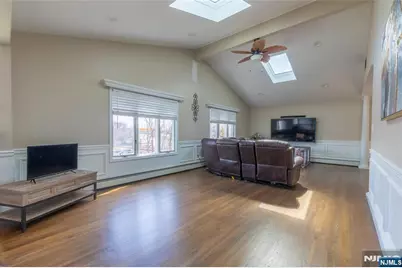 6 Livi Court 1 #1, Elmwood Park, NJ 07407 - Photo 5
