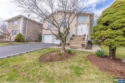 6 Livi Court 1 #1, Elmwood Park, NJ 07407 - Photo 3
