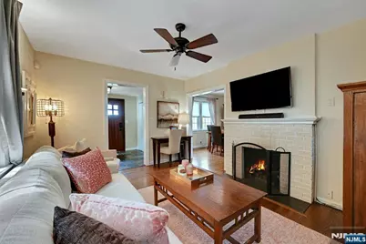 49 Washington Avenue, River Edge, NJ 07661 - Photo 9