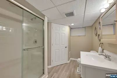 49 Washington Avenue, River Edge, NJ 07661 - Photo 31