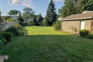 85 Linden Ave, Elmwood Park, NJ 07407 - Photo 1