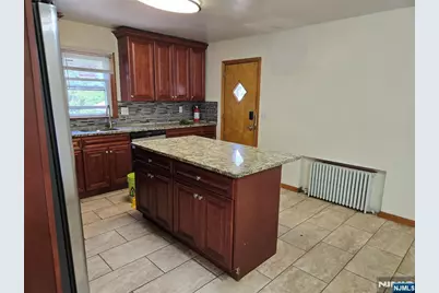 85 Linden Avenue, Elmwood Park, NJ 07407 - Photo 27