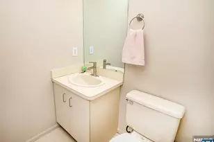 507 Windsor Dr 107, Palisades Park, NJ 07650 - Photo 9