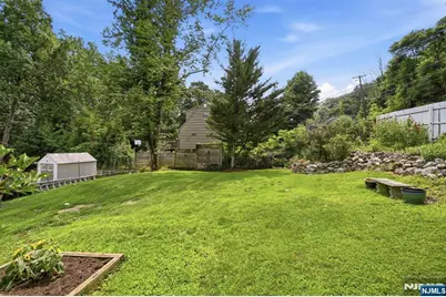 110 Truman Boulevard, Oakland, NJ 07436 - Photo 33