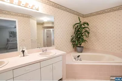 96 Easedale Road, Wayne, NJ 07470 - Photo 17