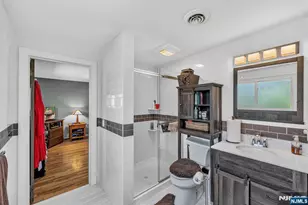 143 Grove St, Bergenfield, NJ 07621 - Photo 31