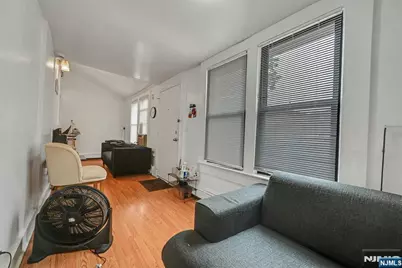 515 Main Street, Fort Lee, NJ 07024 - Photo 17