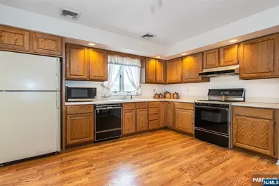 14 Hinchman Avenue, Wayne, NJ 07470 - Photo 7