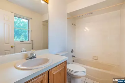 14 Hinchman Avenue, Wayne, NJ 07470 - Photo 11