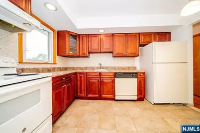 20 Lafayette Street, Little Ferry, NJ 07643 - Photo 5